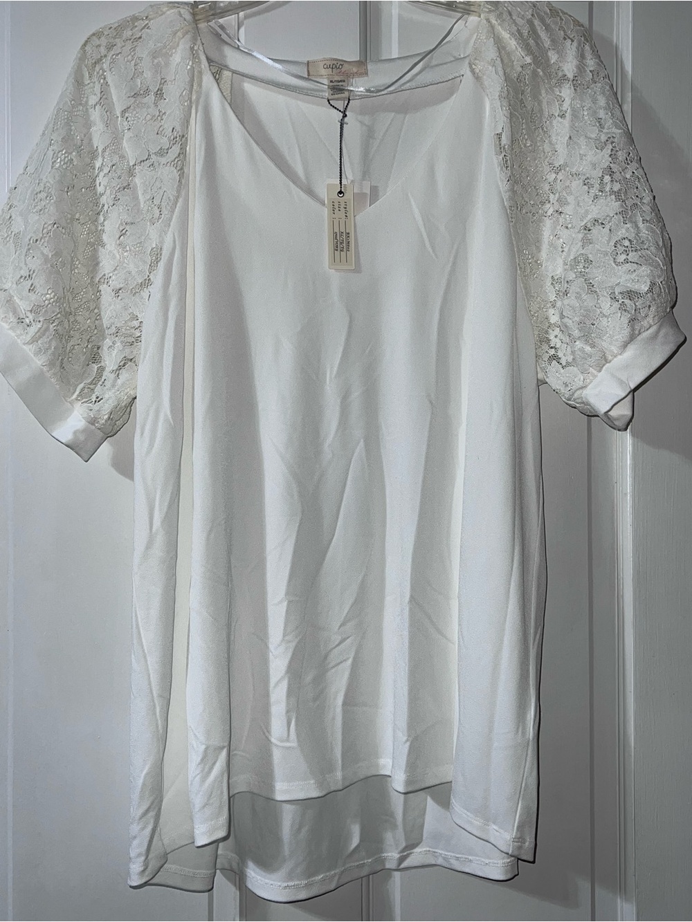 Ladies Ivory Colored Top